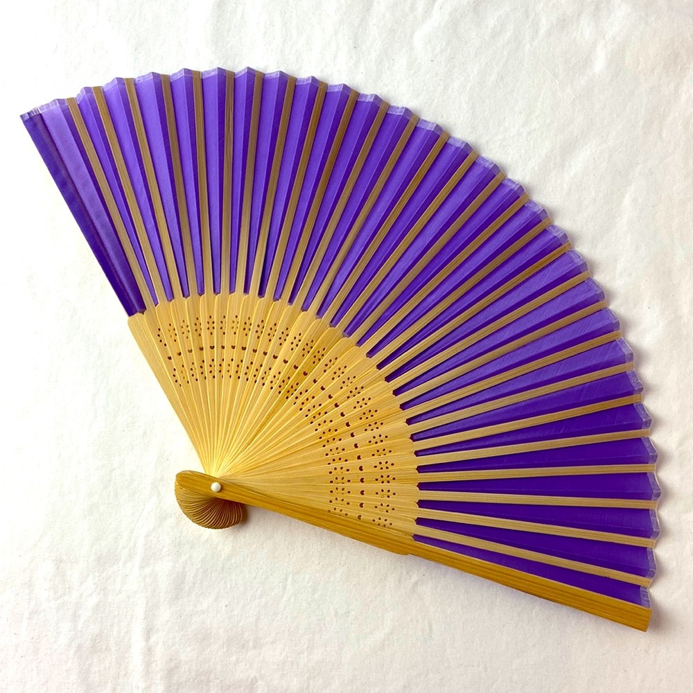 Purple intricate design bamboo folding fan - Picture 2 of 9